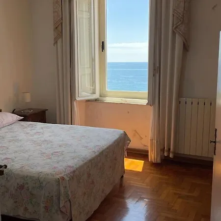 아파트 Sea View Apartment, 3 Bedrooms, Large Living *